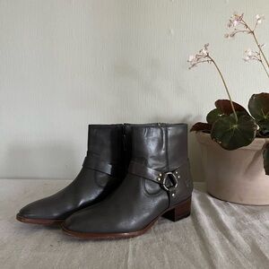 Frye Dara Harness Short Boot Charcoal // US women’s 7.5